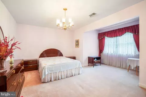 Bedroom - 11103 Luttrell Ln, Silver Spring, MD 20902 photo 4 of 5
