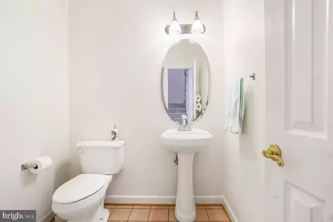 Bath - 11103 Luttrell Ln, Silver Spring, MD 20902 photo 1 of 5