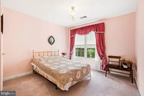 Bedroom - 11103 Luttrell Ln, Silver Spring, MD 20902 photo 1 of 5