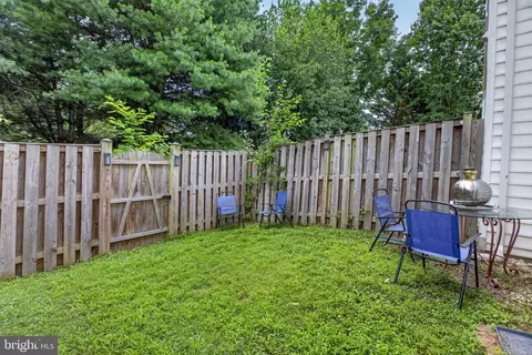 Exterior - 18705 Falling River Dr, Gaithersburg, MD 20879 photo 3 of 4