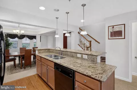 Other - 18705 Falling River Dr, Gaithersburg, MD 20879 photo 5 of 9