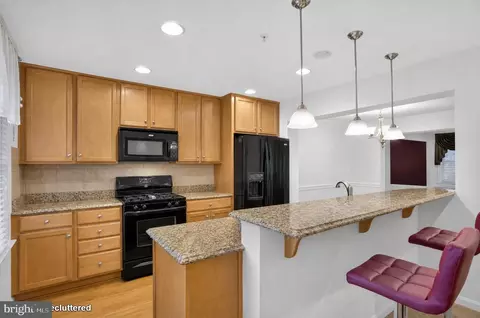 Kitchen - 18705 Falling River Dr, Gaithersburg, MD 20879 photo 1 of 2