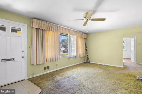 Living - 1415 Stateside Dr, Silver Spring, MD 20903 photo 2 of 7