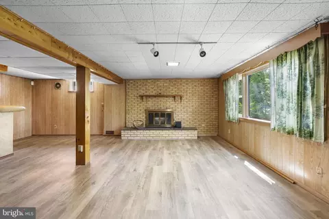 Living - 1415 Stateside Dr, Silver Spring, MD 20903 photo 5 of 7