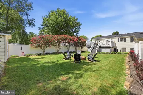 Exterior - 19016 Hempstone Ct, Poolesville, MD 20837 photo 6 of 13