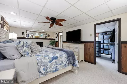 Bedroom - 19016 Hempstone Ct, Poolesville, MD 20837 photo 10 of 14