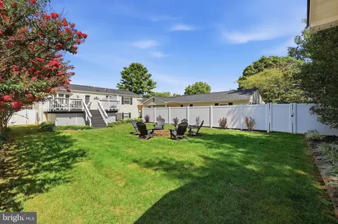 Exterior - 19016 Hempstone Ct, Poolesville, MD 20837 photo 5 of 13