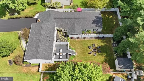 View/Area - 19016 Hempstone Ct, Poolesville, MD 20837 photo 2 of 3