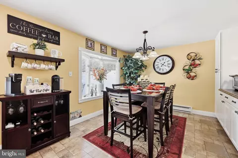 Dining - 19016 Hempstone Ct, Poolesville, MD 20837 photo 1 of 5