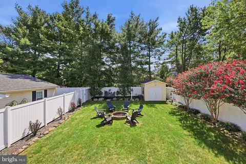 Exterior - 19016 Hempstone Ct, Poolesville, MD 20837 photo 4 of 13