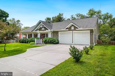 11904 Renwood Ln, North Bethesda, MD 20852