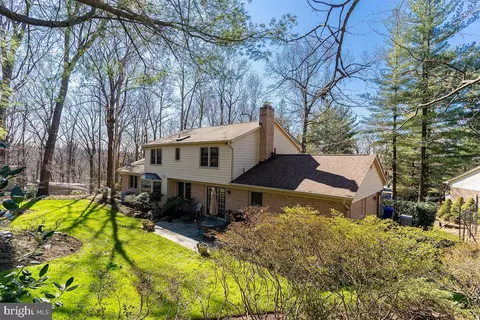 Exterior - 11905 Viewcrest Ter, Silver Spring, MD 20902 photo 8 of 16