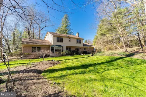 Exterior - 11905 Viewcrest Ter, Silver Spring, MD 20902 photo 10 of 16