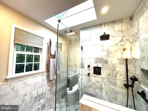 Bath - 11905 Viewcrest Ter, Silver Spring, MD 20902 photo 5 of 8