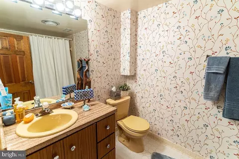 Bath - 11905 Viewcrest Ter, Silver Spring, MD 20902 photo 7 of 8
