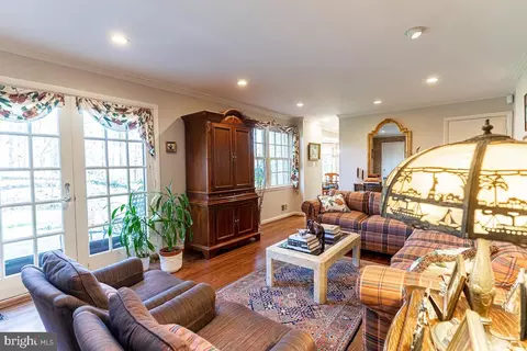 Living - 11905 Viewcrest Ter, Silver Spring, MD 20902 photo 5 of 7