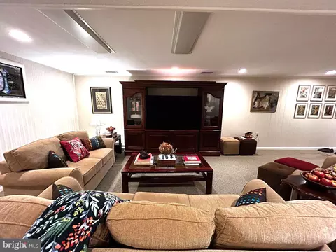 Living - 11905 Viewcrest Ter, Silver Spring, MD 20902 photo 6 of 7