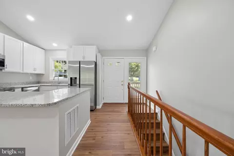 Entry Way - 1106 Rosemere Ave, Silver Spring, MD 20904 photo 2 of 15