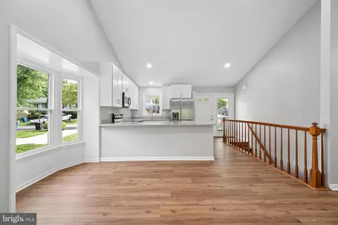 Entry Way - 1106 Rosemere Ave, Silver Spring, MD 20904 photo 5 of 15