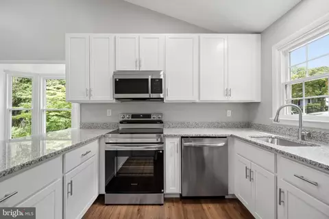 Kitchen - 1106 Rosemere Ave, Silver Spring, MD 20904 photo 4 of 6