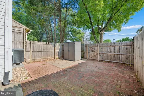 Exterior - 17445 Hoskinson Rd, Poolesville, MD 20837 photo 6 of 13