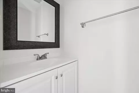 Bath - 17445 Hoskinson Rd, Poolesville, MD 20837 photo 1 of 3