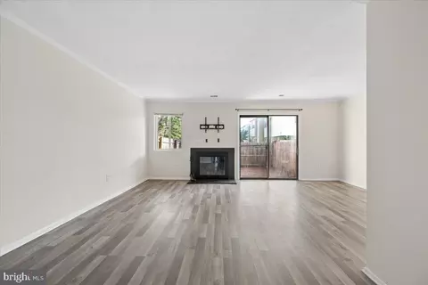 Living - 17445 Hoskinson Rd, Poolesville, MD 20837 photo 1 of 14