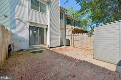 Exterior - 17445 Hoskinson Rd, Poolesville, MD 20837 photo 3 of 13