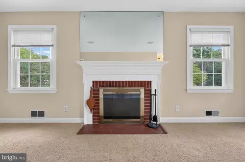 Living - 1803 Republic Rd, Silver Spring, MD 20902 photo 3 of 6