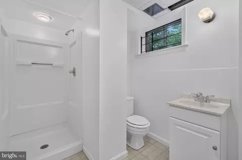 Bath - 1803 Republic Rd, Silver Spring, MD 20902 photo 2 of 2