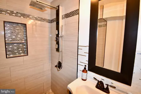 Bath - 14434 Twig Rd, Silver Spring, MD 20905 photo 8 of 8
