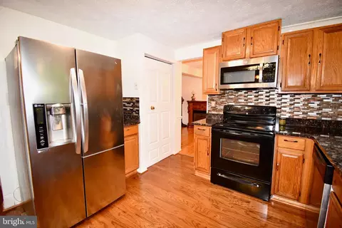 Kitchen - 14434 Twig Rd, Silver Spring, MD 20905 photo 4 of 9
