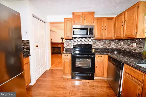 Kitchen - 14434 Twig Rd, Silver Spring, MD 20905 photo 2 of 9
