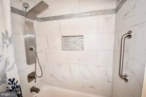Bath - 14434 Twig Rd, Silver Spring, MD 20905 photo 5 of 8