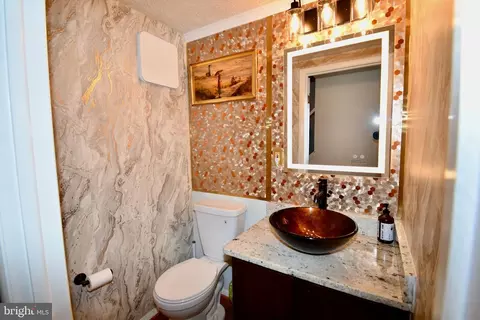 Bath - 14434 Twig Rd, Silver Spring, MD 20905 photo 1 of 8