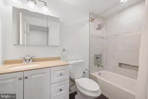 Bath - 13636 Hobart Dr, Silver Spring, MD 20904 photo 3 of 4