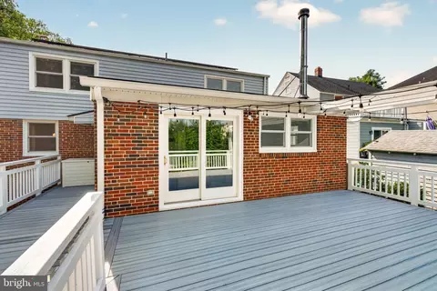 Exterior - 4 Cedar Ave, Gaithersburg, MD 20877 photo 6 of 13