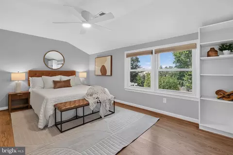 Bedroom - 4 Cedar Ave, Gaithersburg, MD 20877 photo 2 of 5