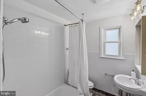 Bath - 4 Cedar Ave, Gaithersburg, MD 20877 photo 1 of 8