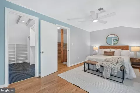 Bedroom - 4 Cedar Ave, Gaithersburg, MD 20877 photo 3 of 5