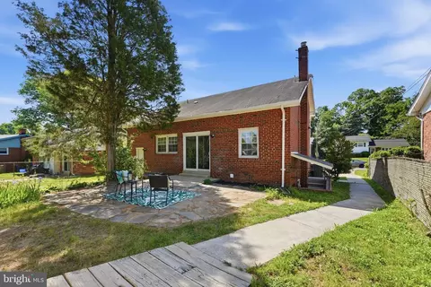 Exterior - 1105 Chiswell Ln, Silver Spring, MD 20901 photo 7 of 10