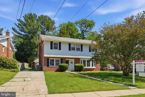 Exterior - 1105 Chiswell Ln, Silver Spring, MD 20901 photo 5 of 10