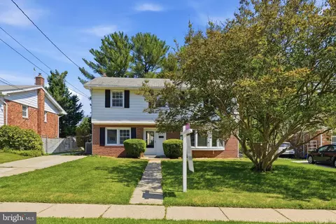 Exterior - 1105 Chiswell Ln, Silver Spring, MD 20901 photo 6 of 10