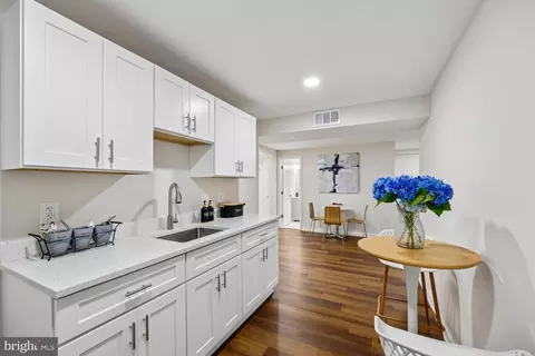 Kitchen - 901 Malta Ln, Silver Spring, MD 20901 photo 6 of 6