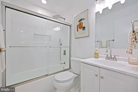 Bath - 901 Malta Ln, Silver Spring, MD 20901 photo 2 of 3