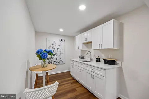 Kitchen - 901 Malta Ln, Silver Spring, MD 20901 photo 5 of 6