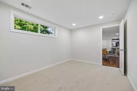 Bedroom - 901 Malta Ln, Silver Spring, MD 20901 photo 6 of 7