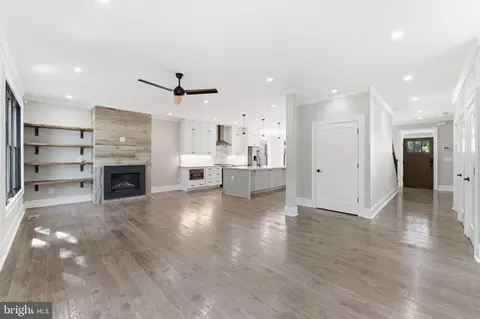 Living - 611 Mississippi Ave, Silver Spring, MD 20910 photo 3 of 4