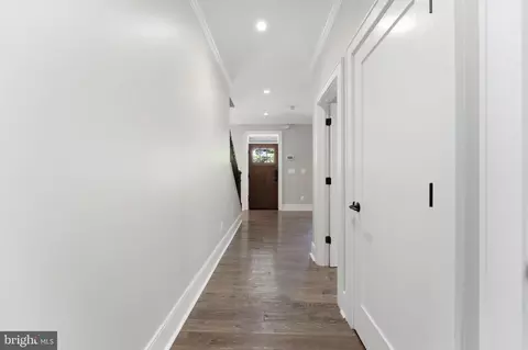 Entry Way - 611 Mississippi Ave, Silver Spring, MD 20910 photo 5 of 10