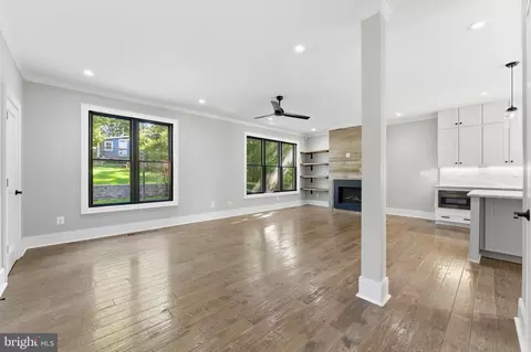 Living - 611 Mississippi Ave, Silver Spring, MD 20910 photo 2 of 4